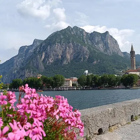 A Pochi Passi Dal Vista Vicolo